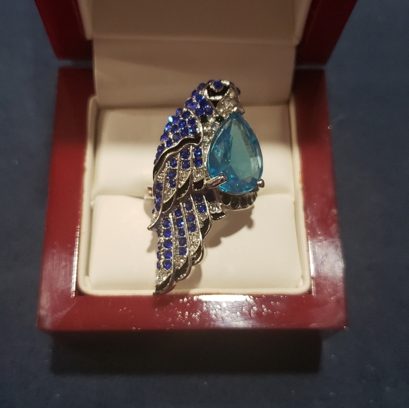 Ladies Large peacock sapphire fashion ring - Picture 8 of 9